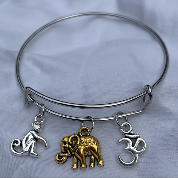 Brand New! Handmade! Adjustable Charm Bangle Bracelet! - Picture 2 of 4